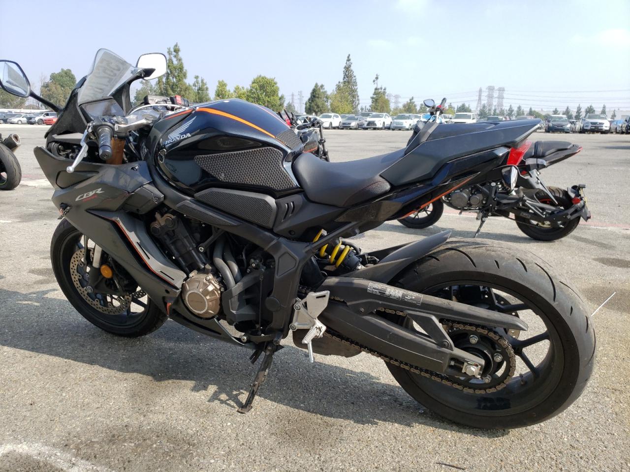 Obraz 3 z 2022 HONDA CBR650 RA 2022 z VIN MLHRH0153N5300018