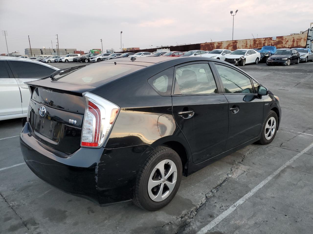 Image 3 of 2013 TOYOTA PRIUS  2013 with VIN JTDKN3DU6D1693049