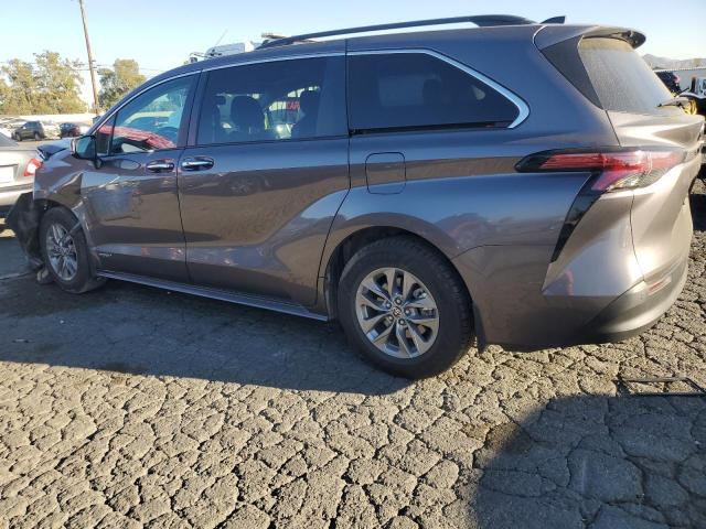 Image 2 of 2021 TOYOTA SIENNA XLE 2021 with VIN 5TDJRKEC7MS020080