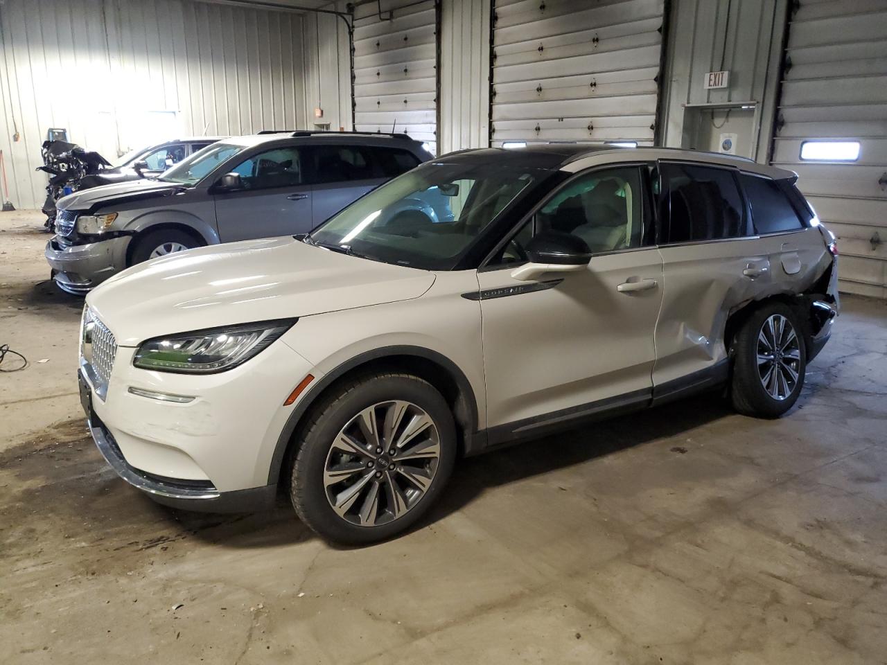 Image 1 of 2022 LINCOLN CORSAIR RESERVE 2022 with VIN 5LMCJ2D92NUL17351