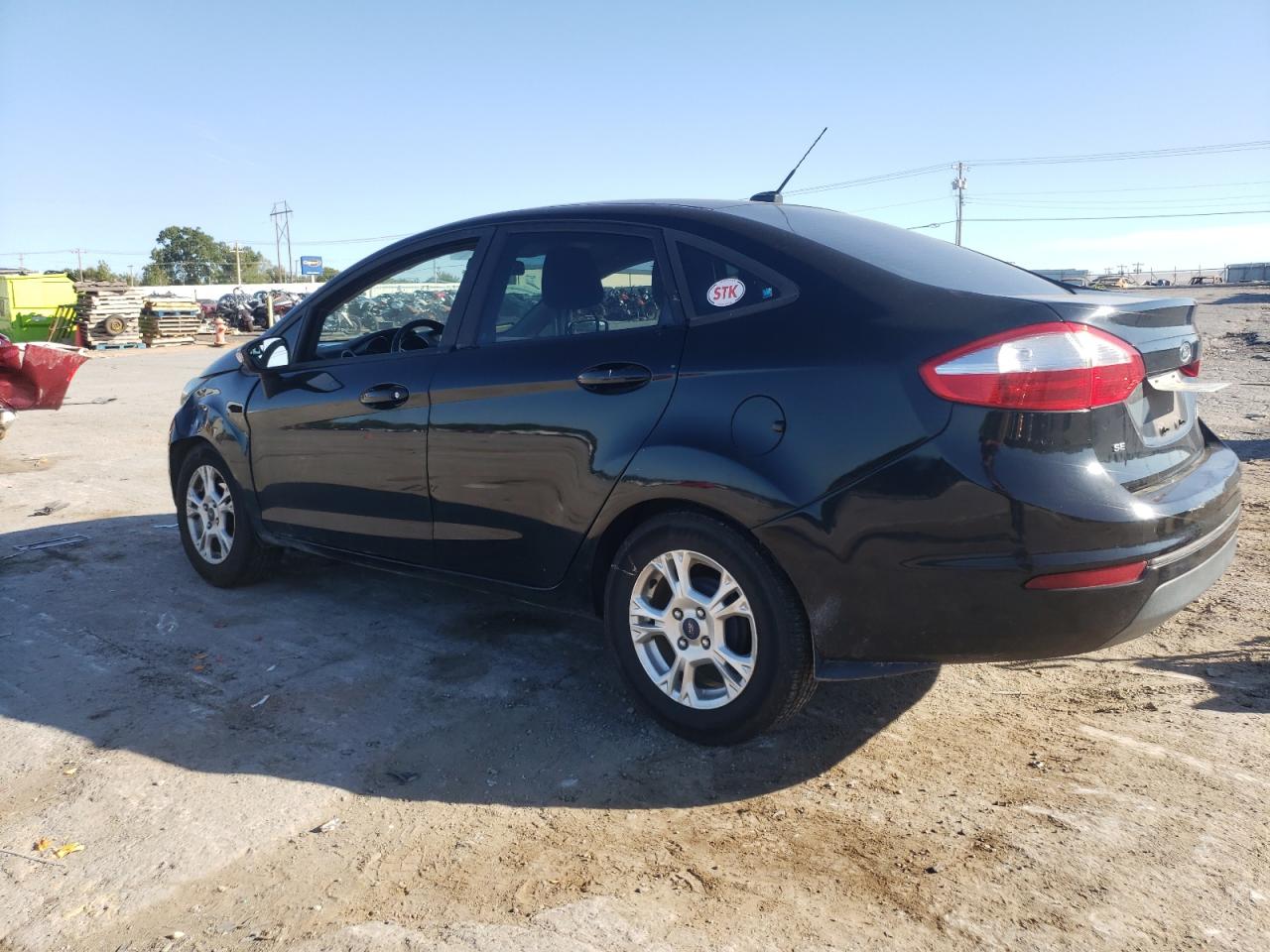 Image 2 of Ford Fiesta Se 2016 with VIN 3FADP4BJ1GM111874