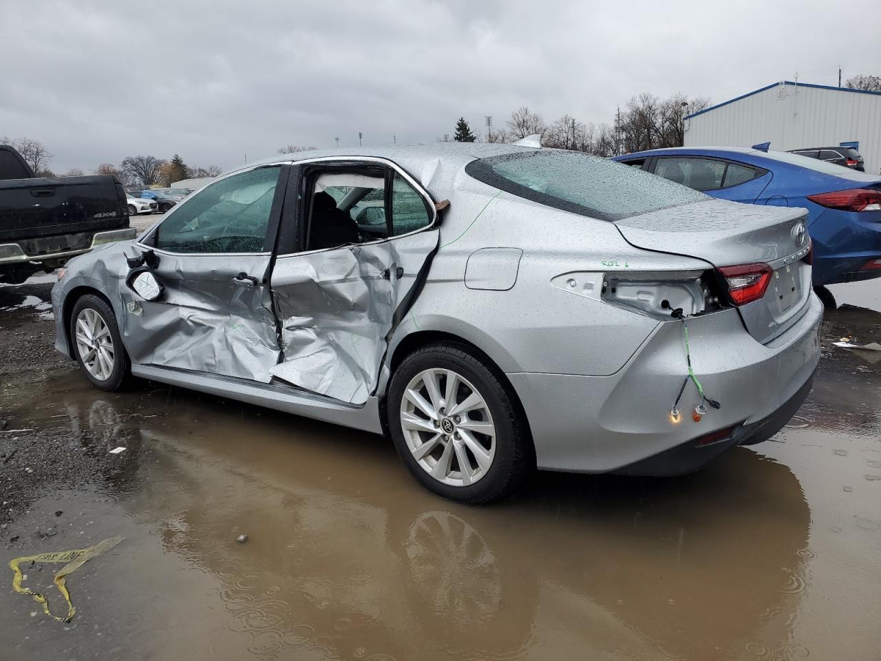 Изображение 2 2022 TOYOTA CAMRY LE 2022 с VIN 4T1R11AK1NU065641