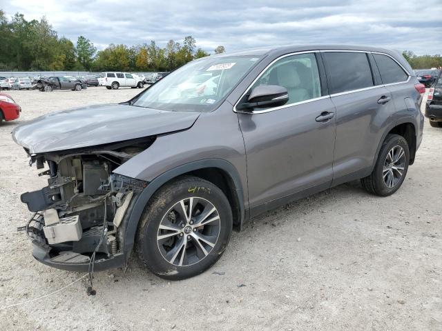 Image 1 of 2019 TOYOTA HIGHLANDER LE 2019 with VIN 5TDZZRFH5KS294266