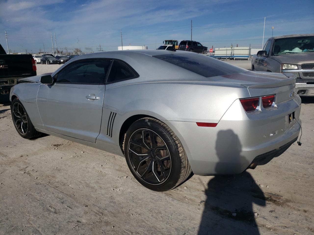 Image 2 of 2010 CHEVROLET CAMARO SS 2010 with VIN 2G1FK1EJXA9157501