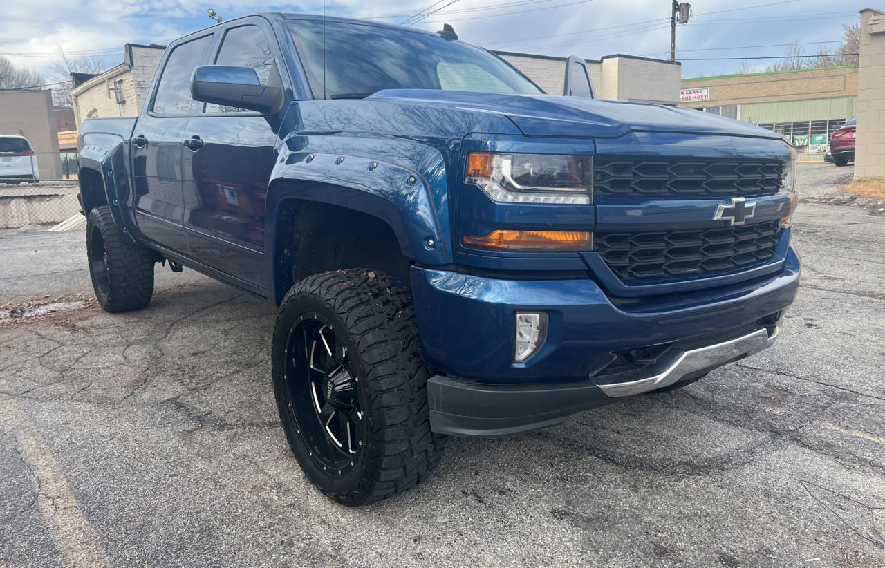 Obraz 1 z 2018 CHEVROLET SILVERADO K1500 LT 2018 z VIN 3GCUKREC4JG188683
