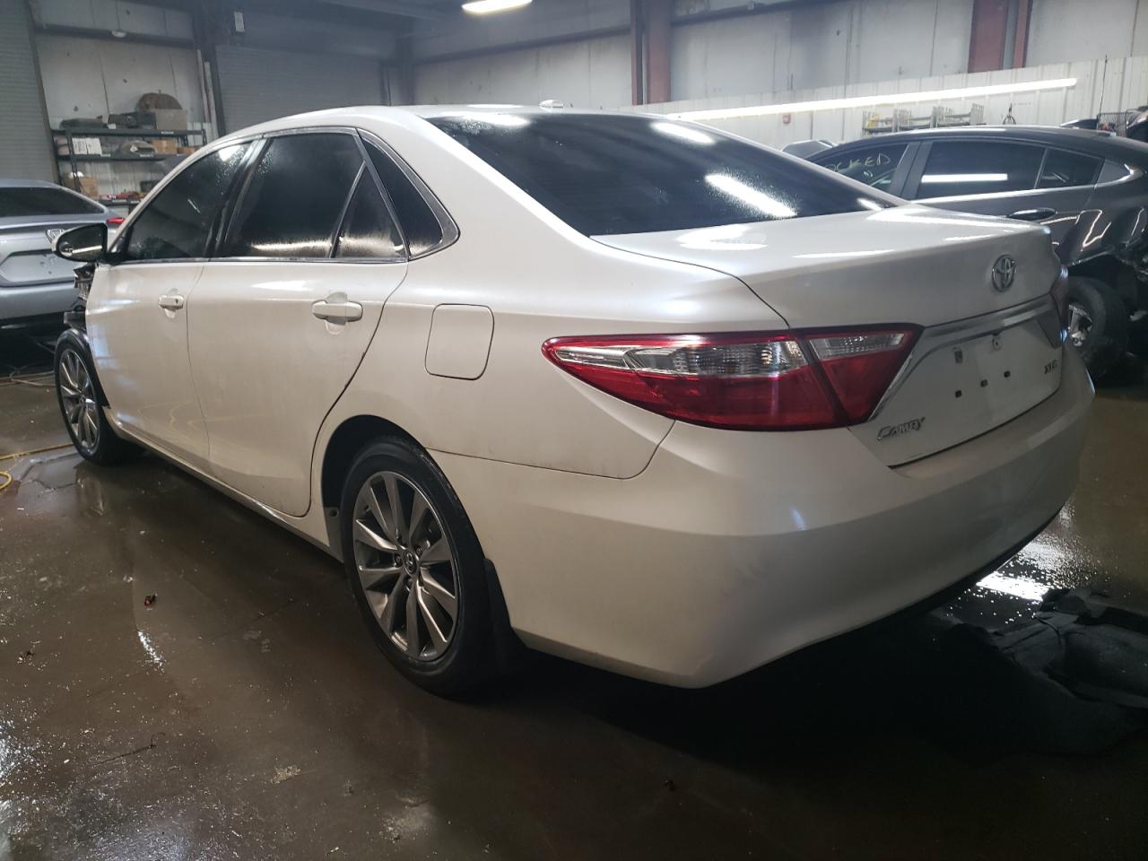 Obraz 2 z 2016 TOYOTA CAMRY LE 2016 z VIN 4T1BF1FK4GU245369