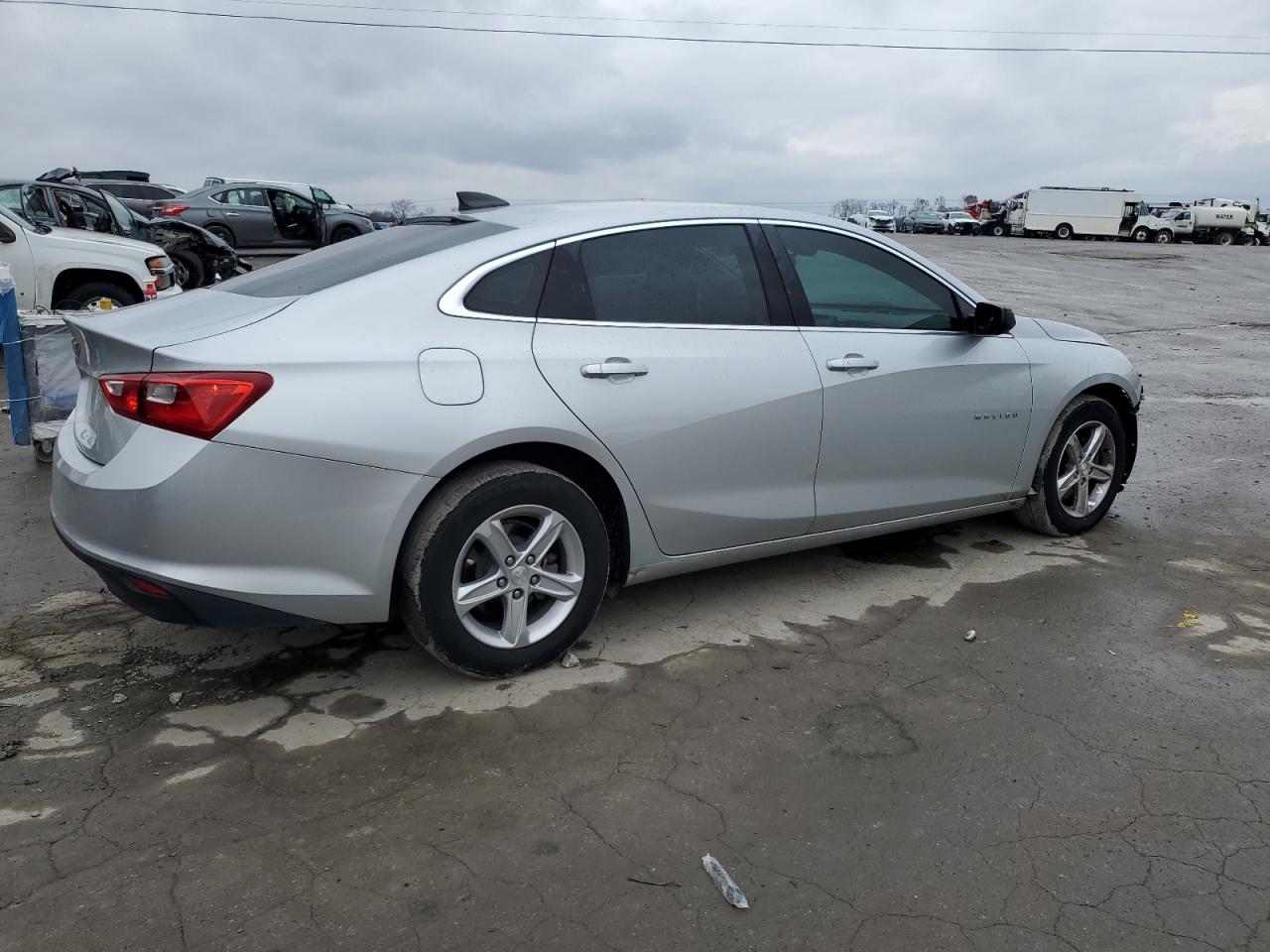 Изображение 3 2019 CHEVROLET MALIBU LS 2019 с VIN 1G1ZC5ST5KF182175
