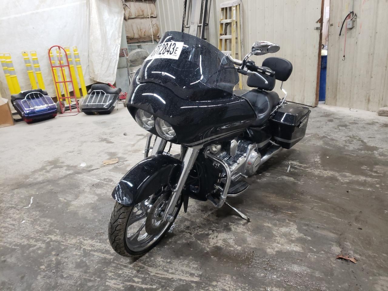 Изображение 2 2012 HARLEY-DAVIDSON FLTRX ROAD GLIDE CUSTOM 2012 с VIN 1HD1KHM1XCB640305