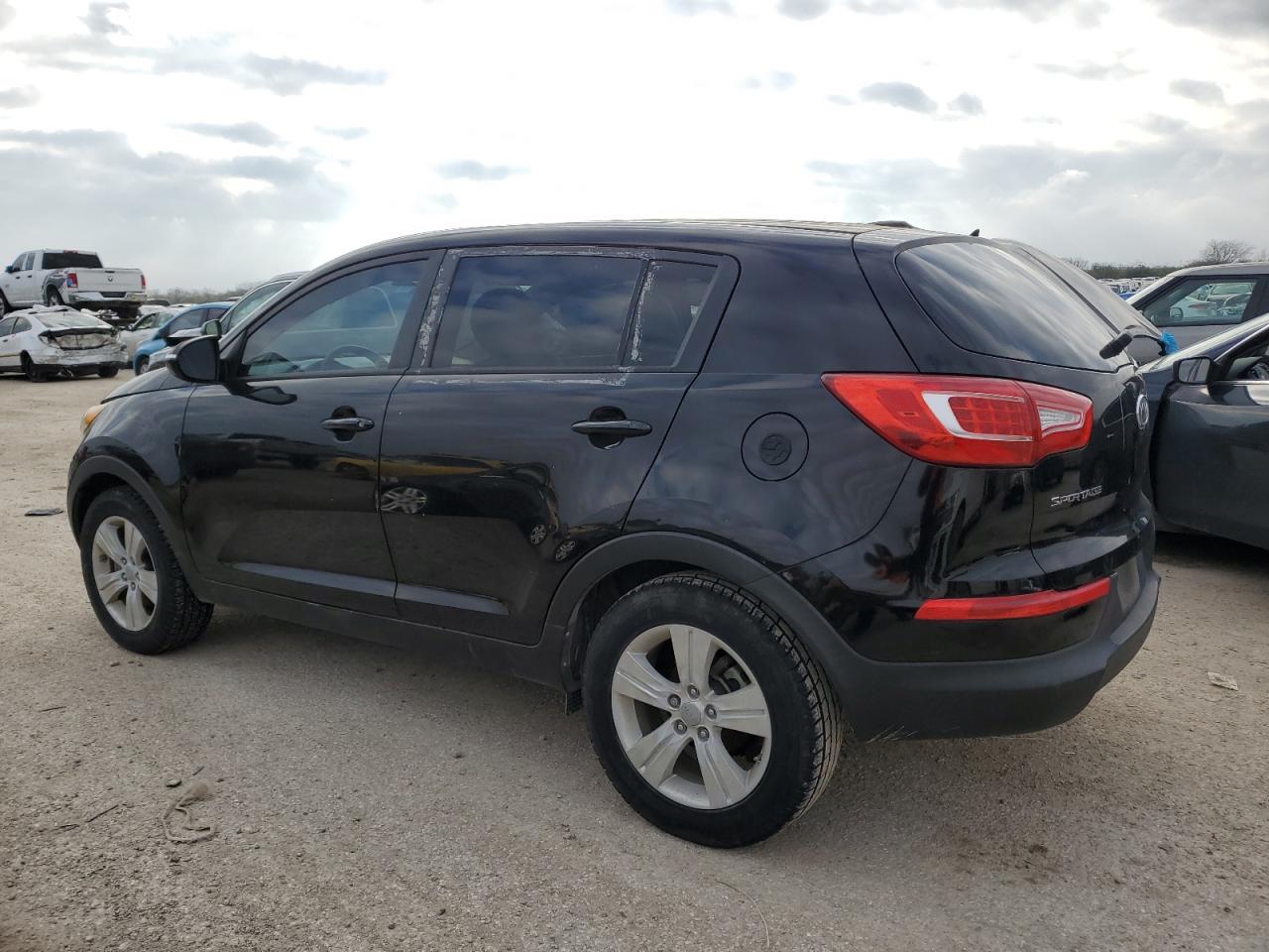 Изображение 2 2012 KIA SPORTAGE BASE 2012 с VIN KNDPB3A24C7268605