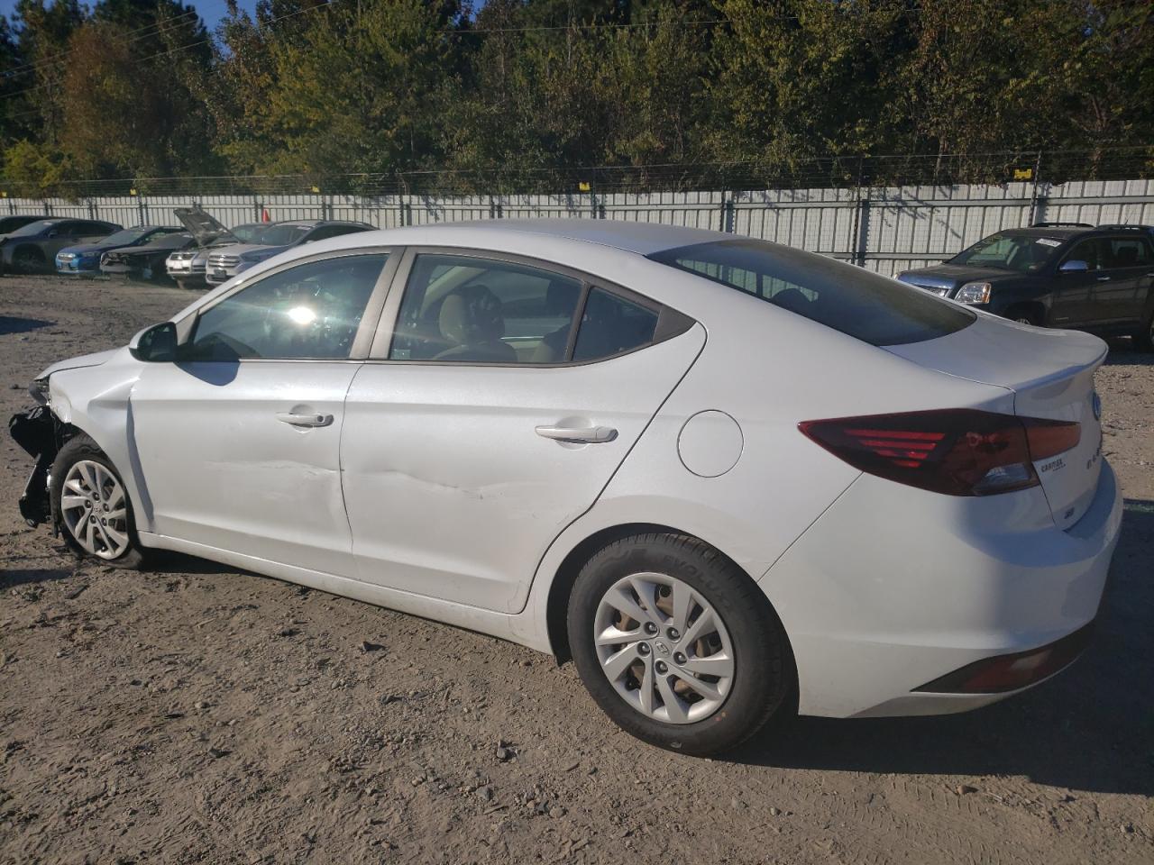 Изображение 2 2019 HYUNDAI ELANTRA SE 2019 с VIN 5NPD74LF6KH432747