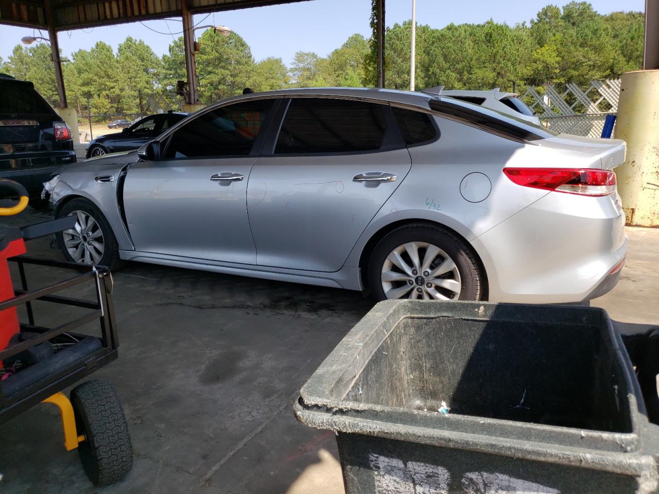 Изображение 2 2017 KIA OPTIMA LX 2017 с VIN 5XXGT4L3XHG154387