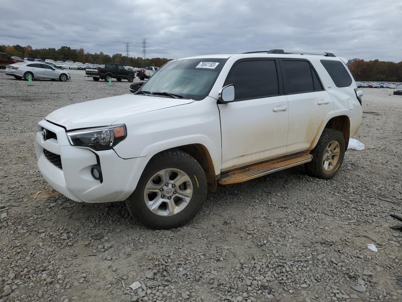 Изображение 1 2019 TOYOTA 4RUNNER SR5 2019 с VIN JTEBU5JR4K5624523