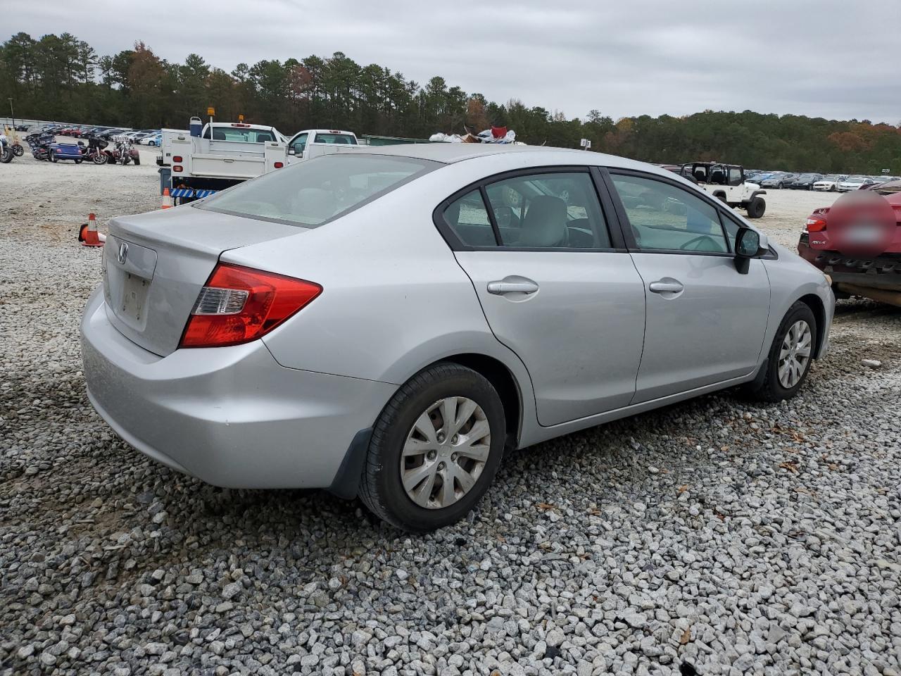 Image 3 of 2012 HONDA CIVIC LX 2012 with VIN 2HGFB2F50CH328555