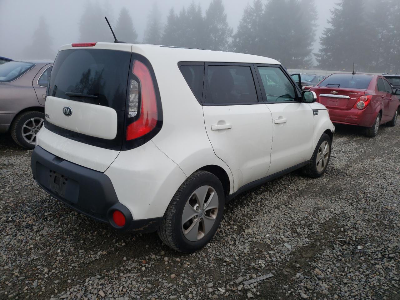 Obraz 3 z 2016 KIA SOUL  2016 z VIN KNDJN2A21G7357383