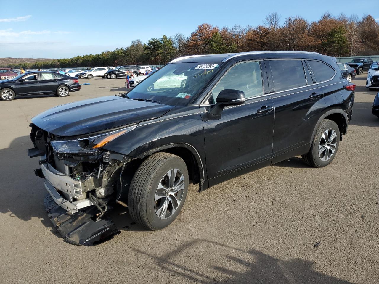 Изображение 2021 TOYOTA HIGHLANDER XLE 2021