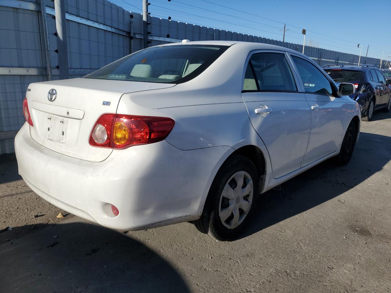 Изображение 3 2010 TOYOTA COROLLA BASE 2010 с VIN 1NXBU4EE1AZ305117