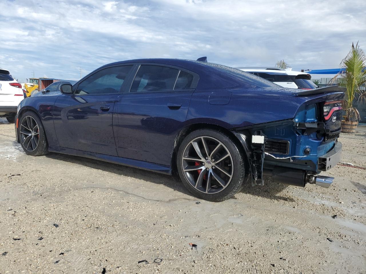 Изображение 2 2016 DODGE CHARGER R/T SCAT PACK 2016 с VIN 2C3CDXGJ4GH318335