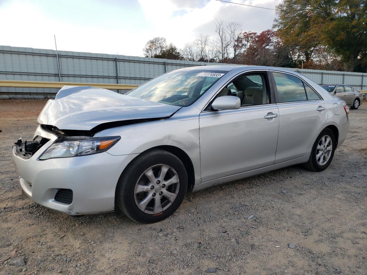 Obraz 1 z 2010 TOYOTA CAMRY BASE 2010 z VIN 4T1BF3EK1AU013736