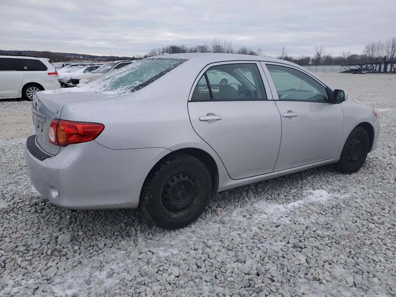 Obraz 3 z 2010 TOYOTA COROLLA BASE 2010 z VIN 2T1BU4EE4AC268968
