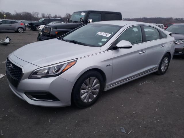 Image 1 of 2016 HYUNDAI SONATA HYBRID 2016 with VIN KMHE24L14GA018951