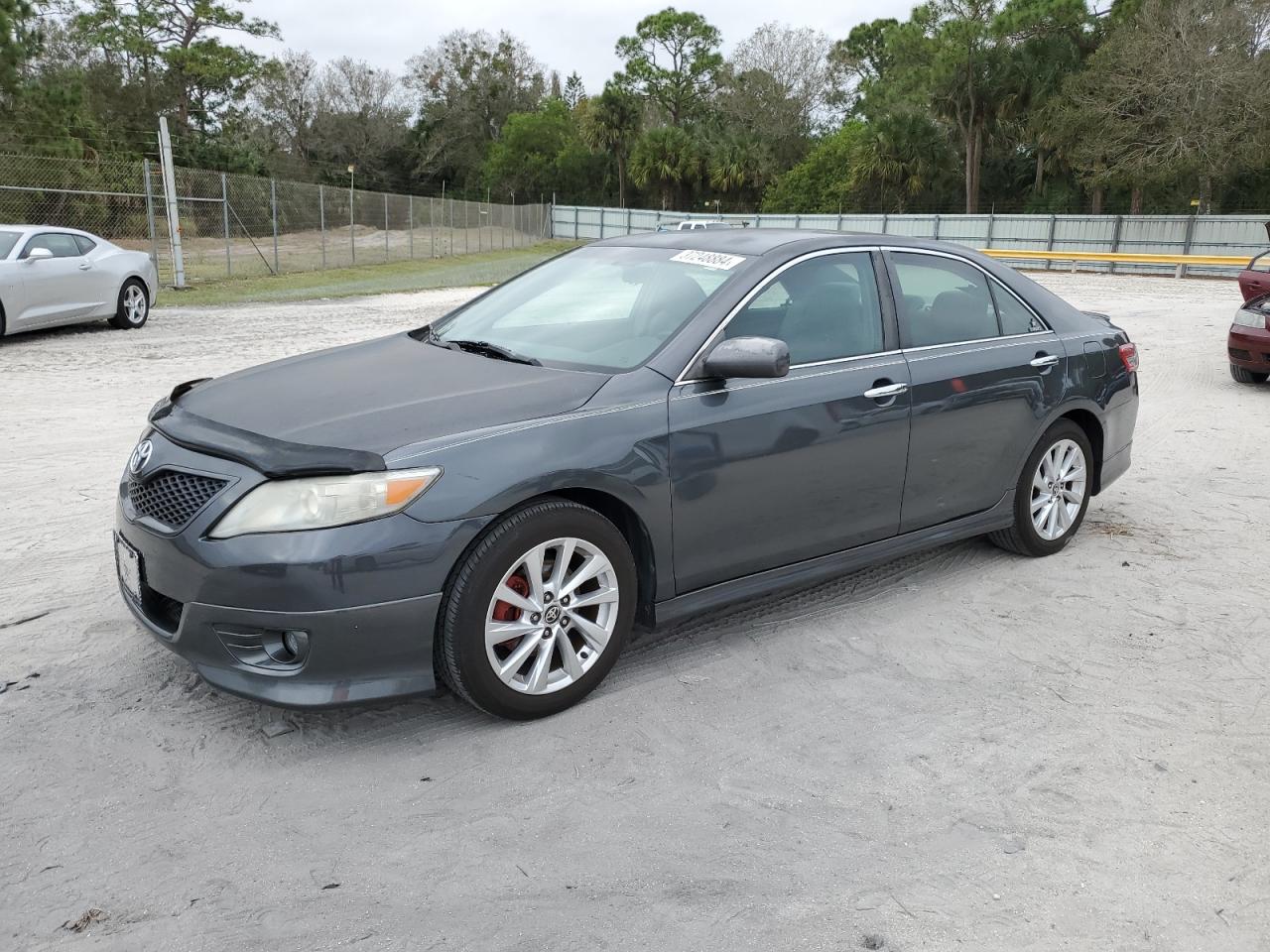 Obraz 1 z 2011 TOYOTA CAMRY BASE 2011 z VIN 4T1BF3EK3BU768467