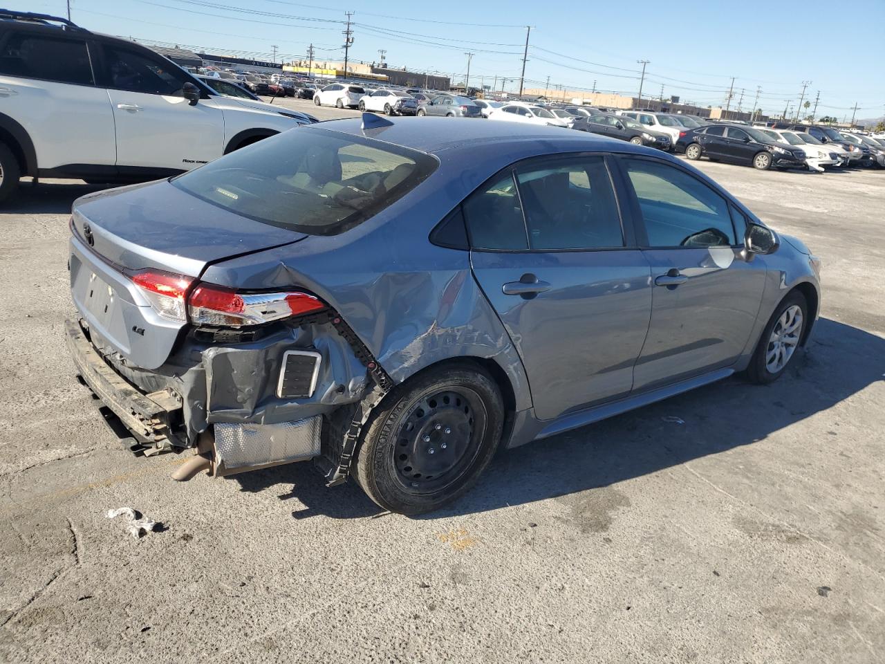 Image 3 of 2022 TOYOTA COROLLA LE 2022 with VIN JTDEPMAE2N3028889