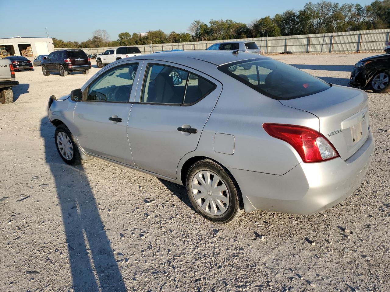 Obraz 2 z 2012 NISSAN VERSA S 2012 z VIN 3N1CN7AP7CL862578