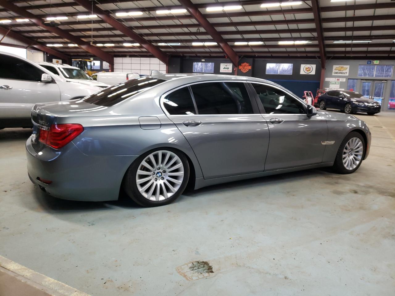Image 3 of Bmw 750 Li 2009 with VIN WBAKB83519CY62712