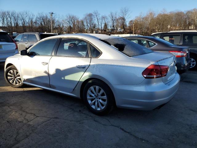 Obraz 2 z 2015 VOLKSWAGEN PASSAT S 2015 z VIN 1VWAT7A33FC028683