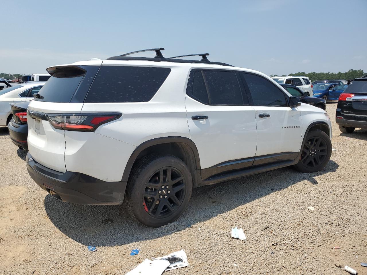 Image 3 of 2019 CHEVROLET TRAVERSE PREMIER 2019 with VIN 1GNERKKW3KJ298976