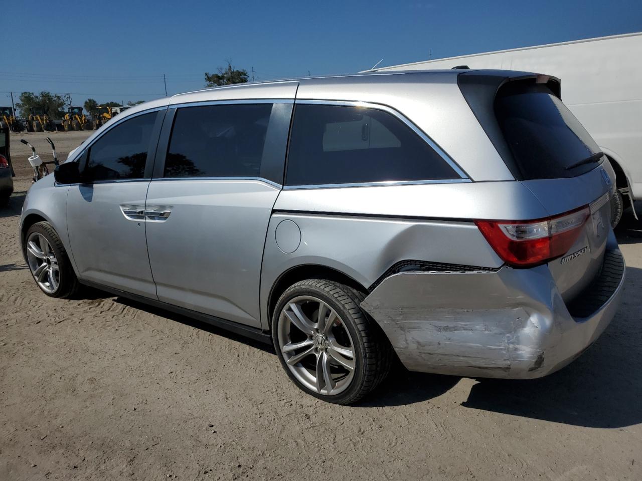 Image 2 of Honda Odyssey Exl 2012 with VIN 5FNRL5H67CB054809