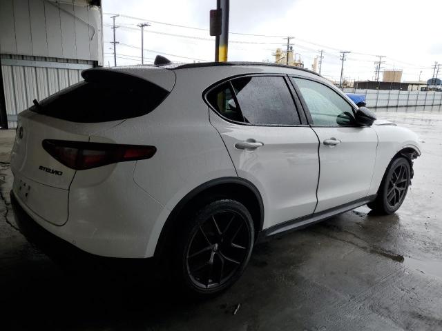 Image 3 of 2020 ALFA ROMEO STELVIO  2020 with VIN ZASPAJAN9L7C76532