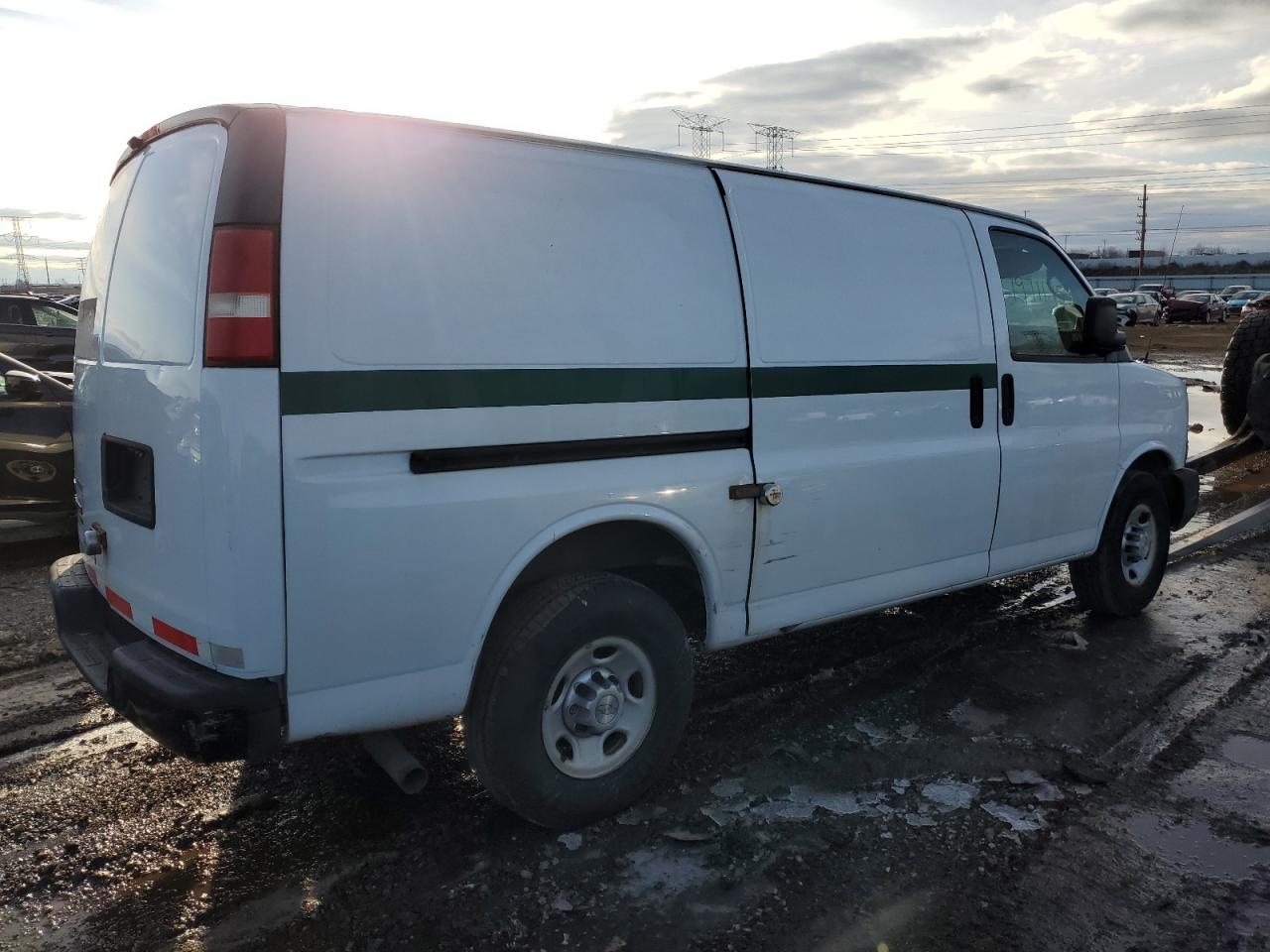 Obraz 3 z 2011 CHEVROLET EXPRESS G2500  2011 z VIN 1GCWGFCA3B1134768