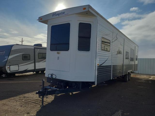 Image 2 of 2010 CRHM HT38DB10 2010 with VIN 4V0TC3825AG001168