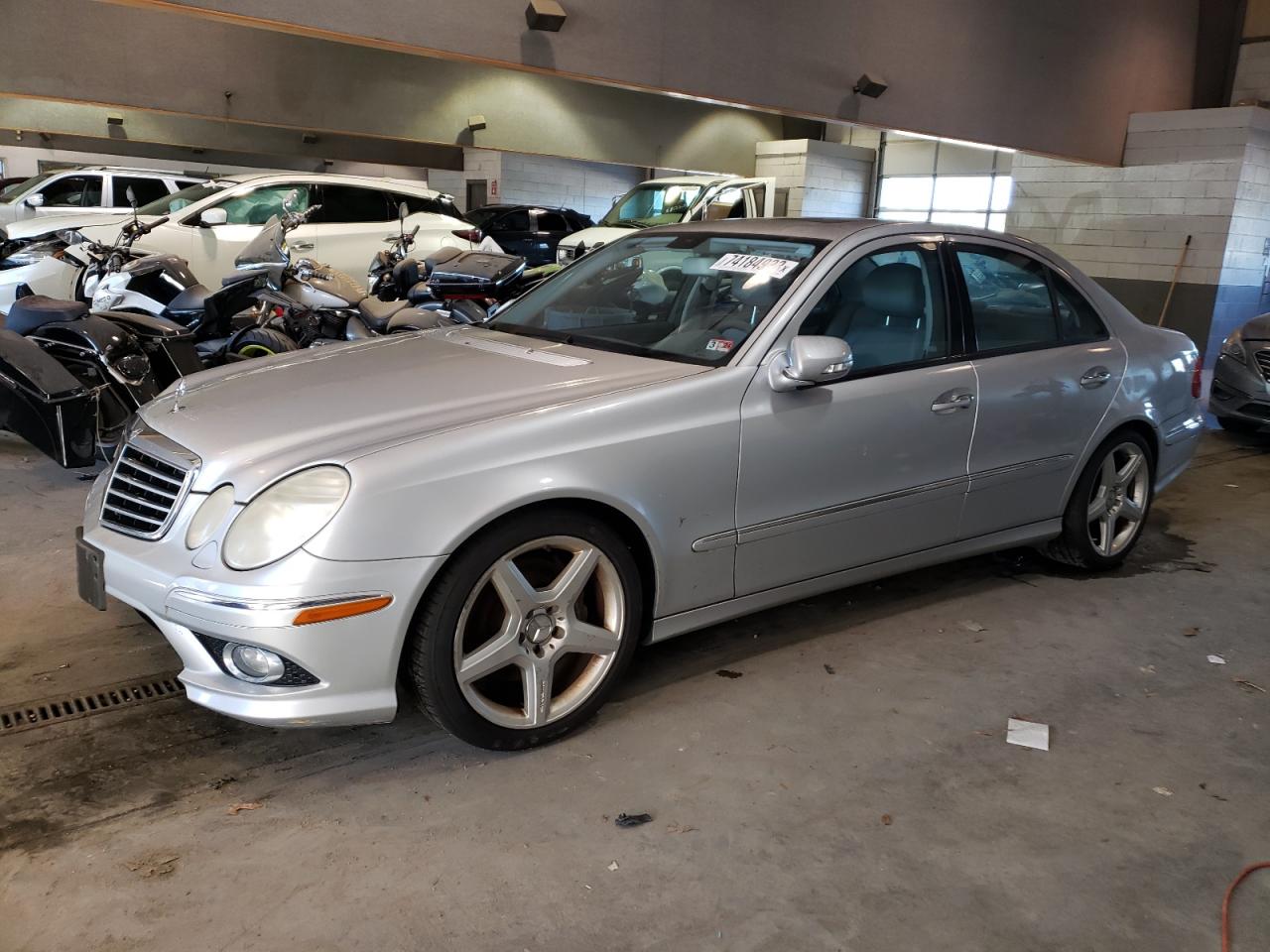 Obraz 1 z 2009 MERCEDES-BENZ E 350 2009 z VIN WDBUF56X49B409569