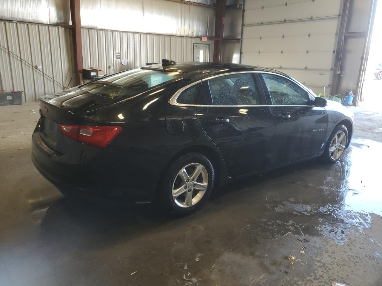 Изображение 3 2021 CHEVROLET MALIBU LS 2021 с VIN 1G1ZB5ST3MF033852