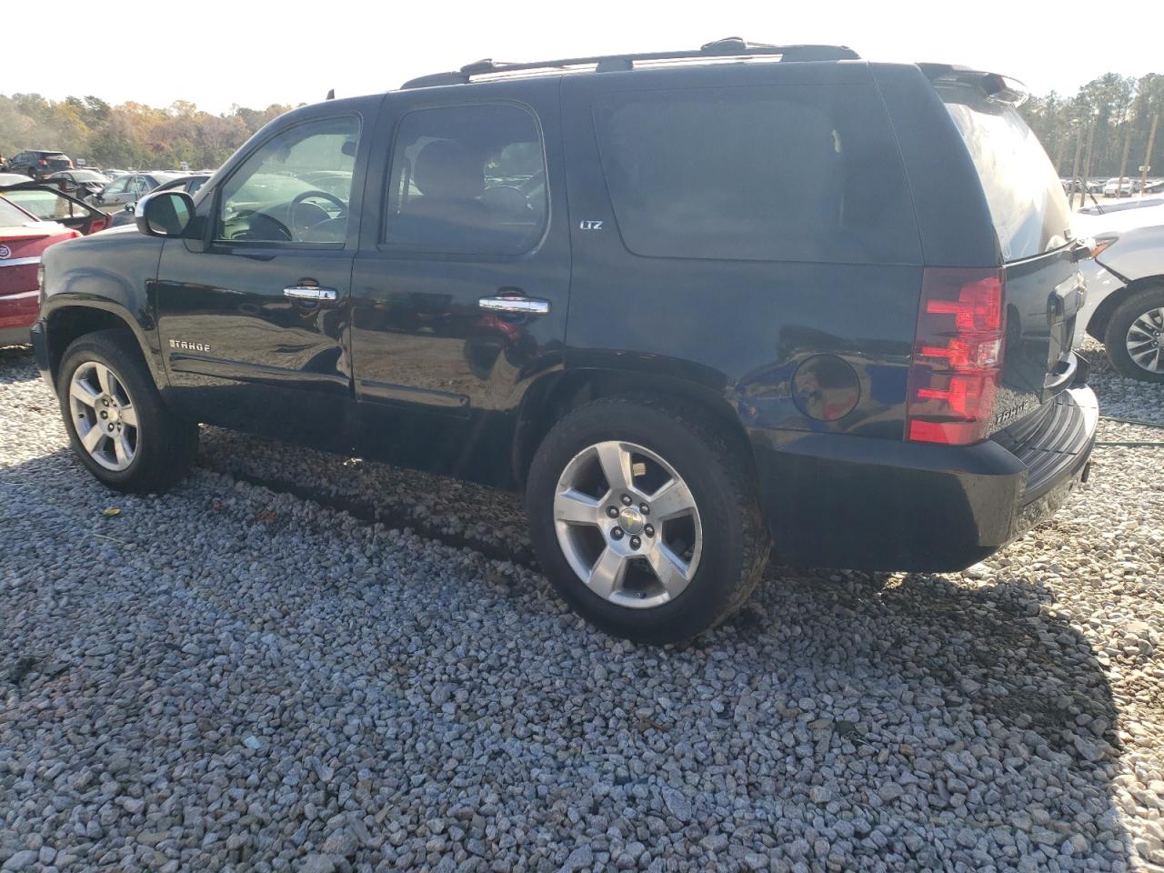 Obraz 2 z 2007 CHEVROLET TAHOE C1500 2007 z VIN 1GNFC13J77R402994