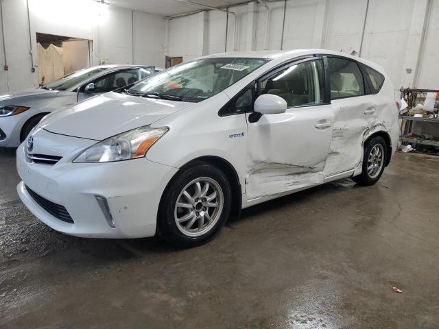 Image 1 of 2013 TOYOTA PRIUS V  2013 with VIN JTDZN3EU5D3242728