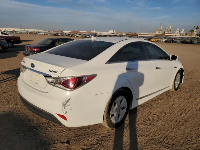 Image 3 of 2012 HYUNDAI SONATA HYBRID 2012 with VIN KMHEC4A49CA042215