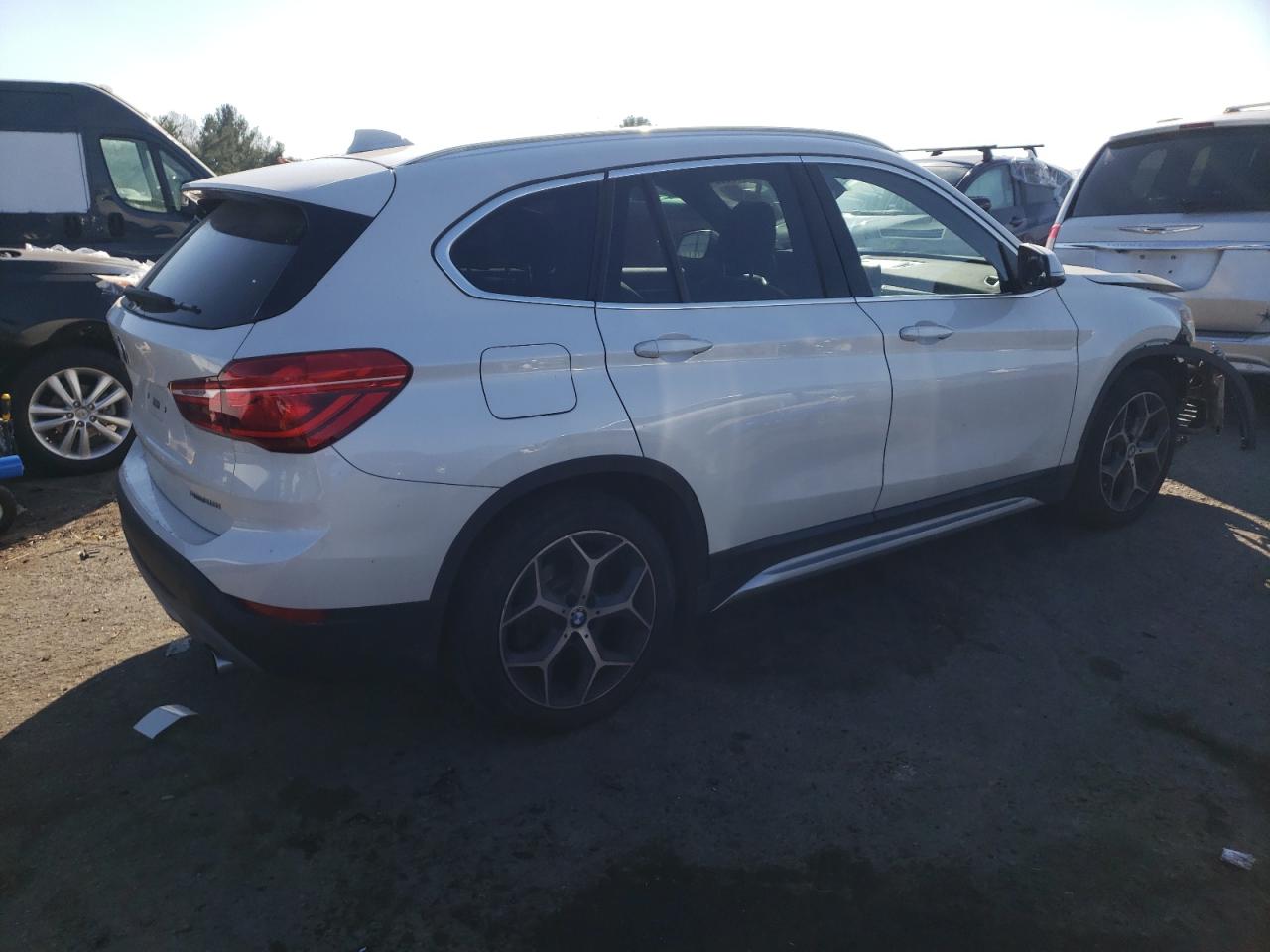 Image 3 of 2018 BMW X1 XDRIVE28I 2018 with VIN WBXHT3C37J5L33367