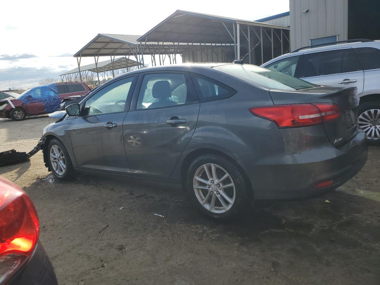 Изображение 2 2015 FORD FOCUS SE 2015 с VIN 1FADP3F26FL203639