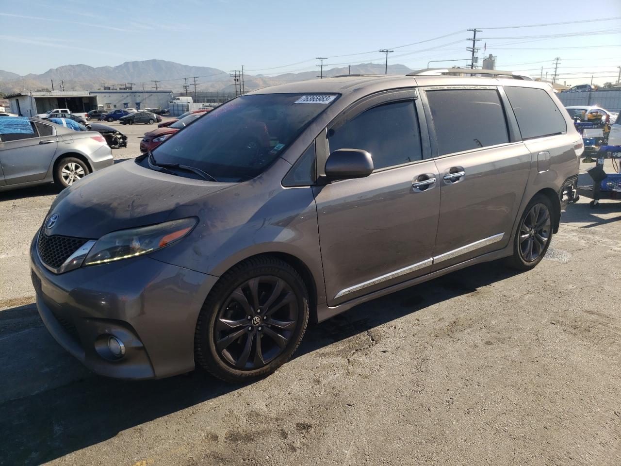 Изображение 1 2015 TOYOTA SIENNA SPORT 2015 с VIN 5TDXK3DC7FS602611