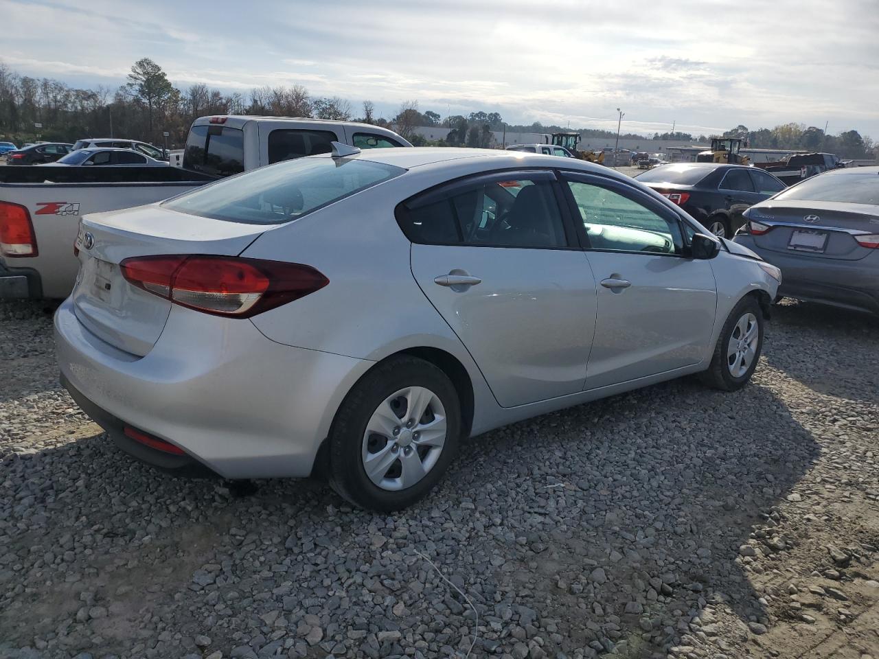 Изображение 3 2018 KIA FORTE LX 2018 с VIN 3KPFL4A7XJE249998