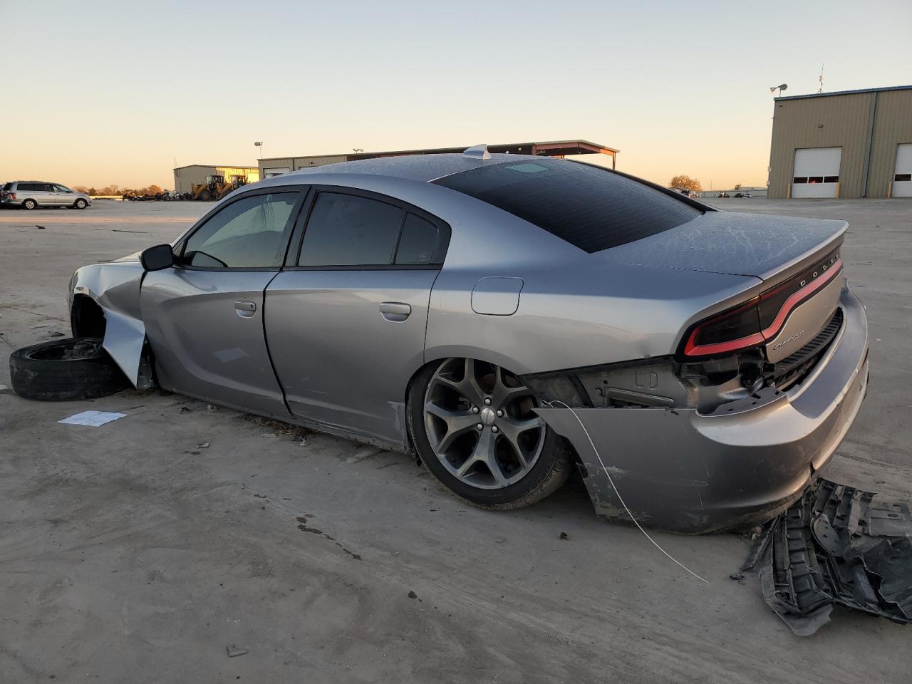 Obraz 2 z 2017 DODGE CHARGER SXT 2017 z VIN 2C3CDXHG1HH525110