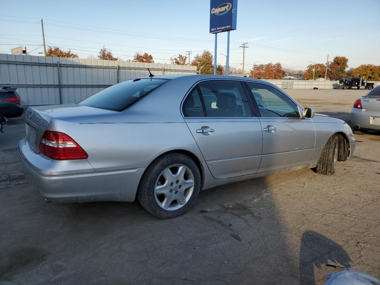 Obraz 3 z 2004 LEXUS LS 430 2004 z VIN JTHBN36F640142302