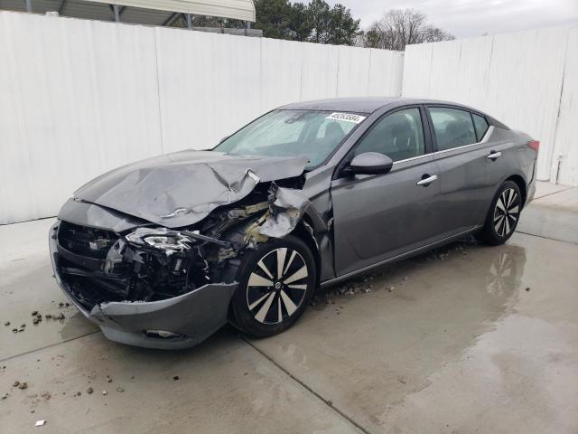 Image 1 of 2022 NISSAN ALTIMA SV 2022 with VIN 1N4BL4DV2NN388443