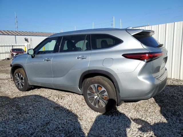 Obraz 2 z 2020 TOYOTA HIGHLANDER XLE 2020 z VIN 5TDHZRBH2LS501876