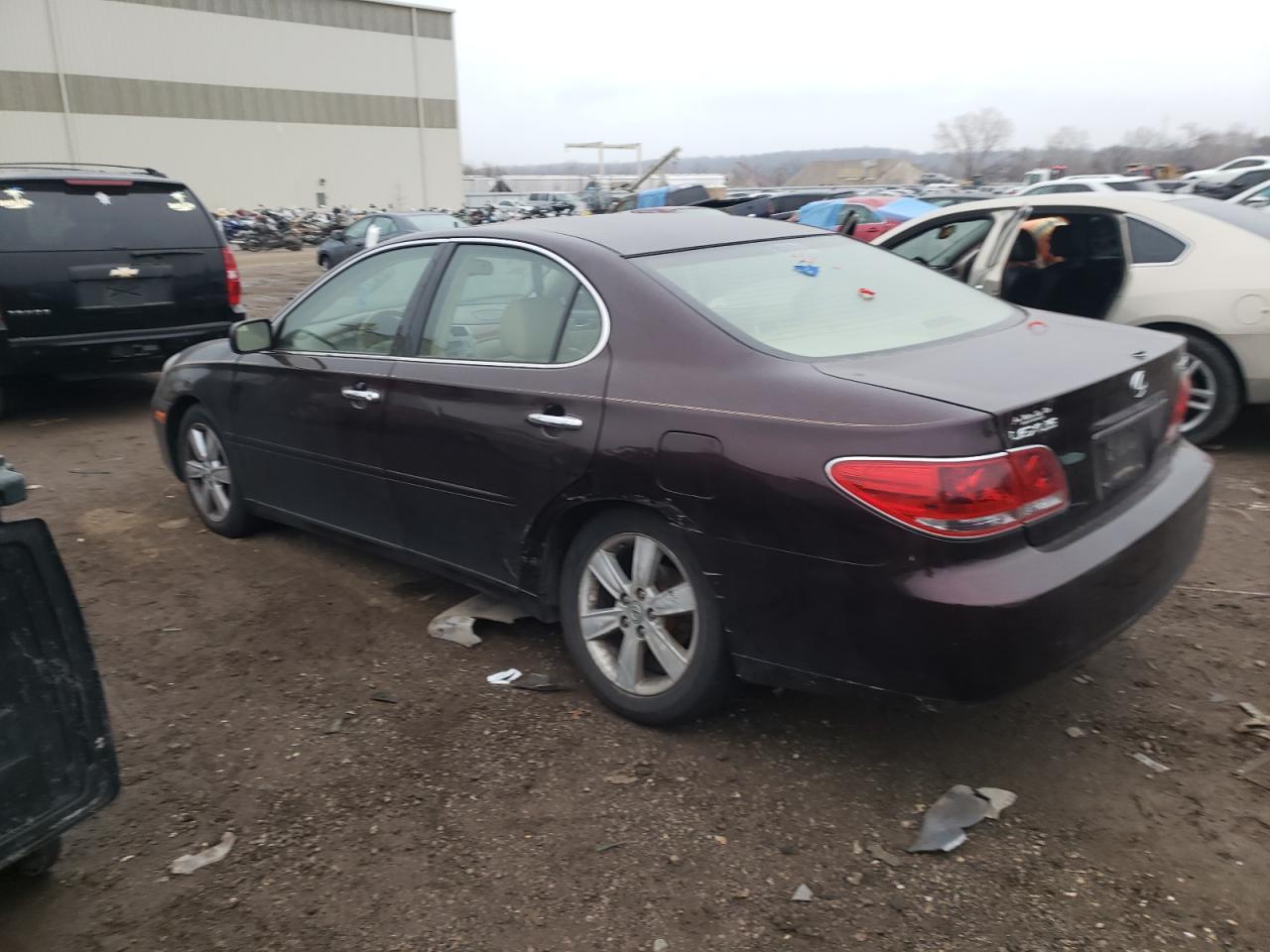 Image 2 of 2005 LEXUS ES 330 2005 with VIN JTHBA30G755137501