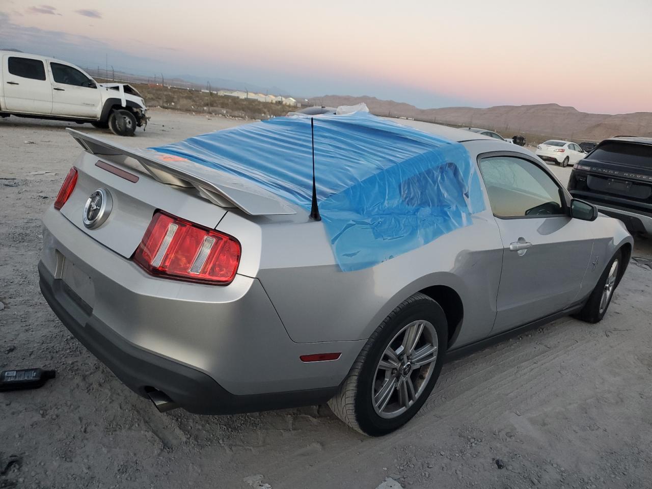 Obraz 3 z 2010 FORD MUSTANG  2010 z VIN 1ZVBP8AN6A5181782