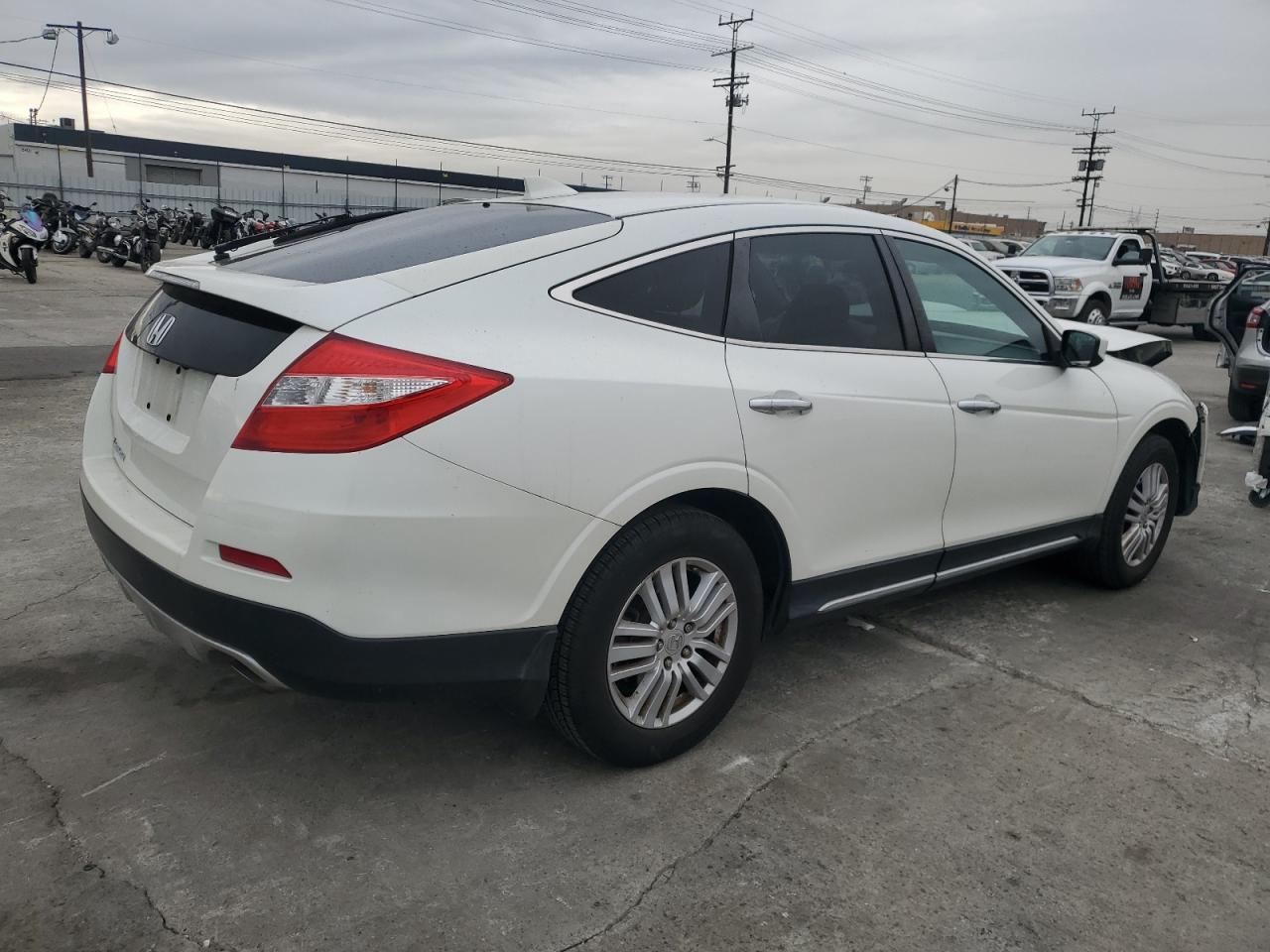 Obraz 3 z 2015 HONDA CROSSTOUR EX 2015 z VIN 5J6TF3H33FL001172